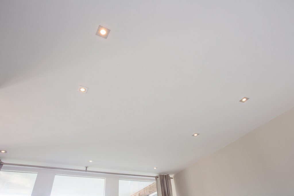 plafond sauzen stukwerk met behulp van offra.nl