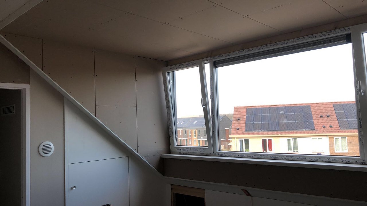 Binnenkant van een dakkapel afwerken met hout