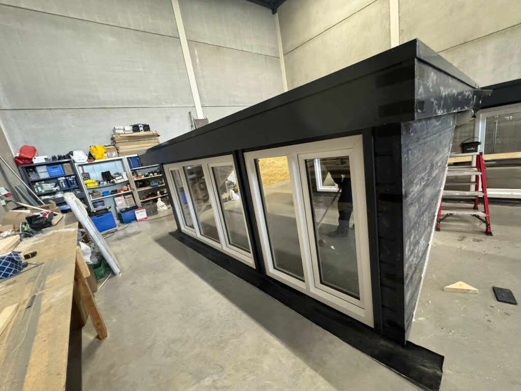 Prefab dakkapel Lelystad op het punt om geplaatst te worden | Offra