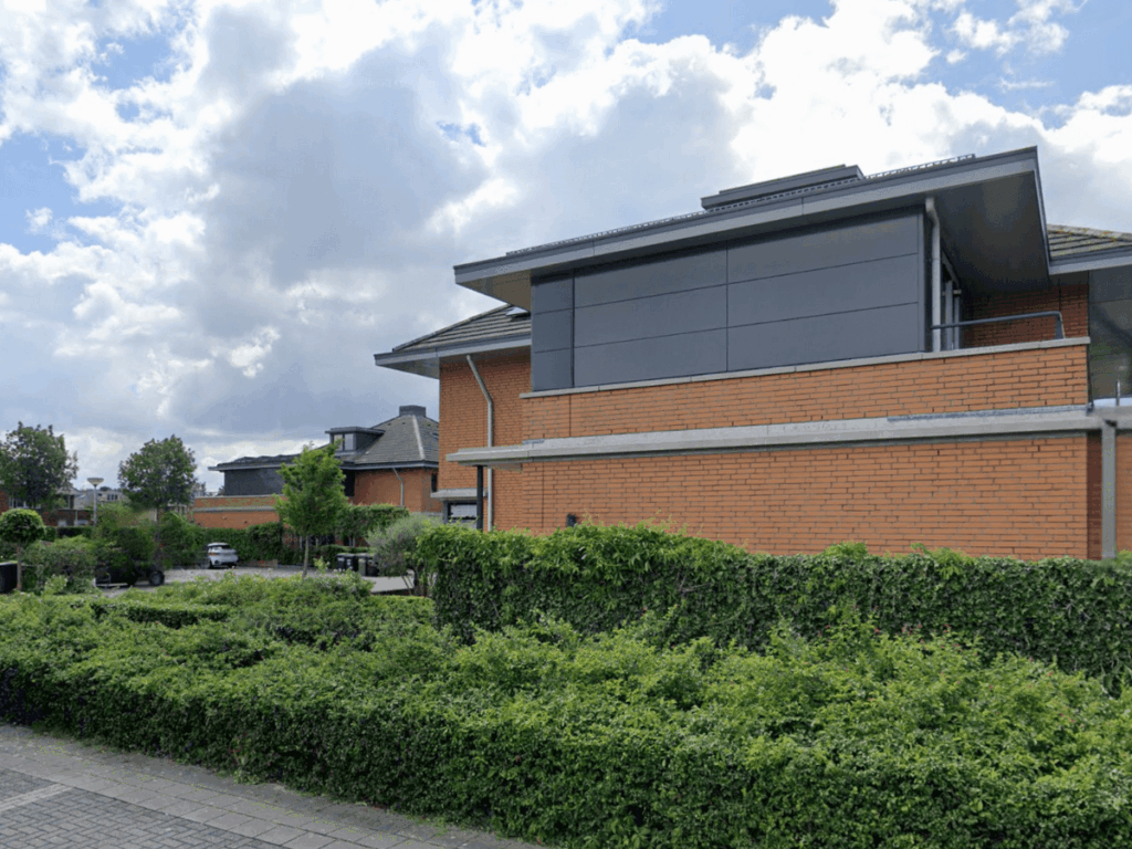 Moderne dakopbouw op garage van vrijstaande woning