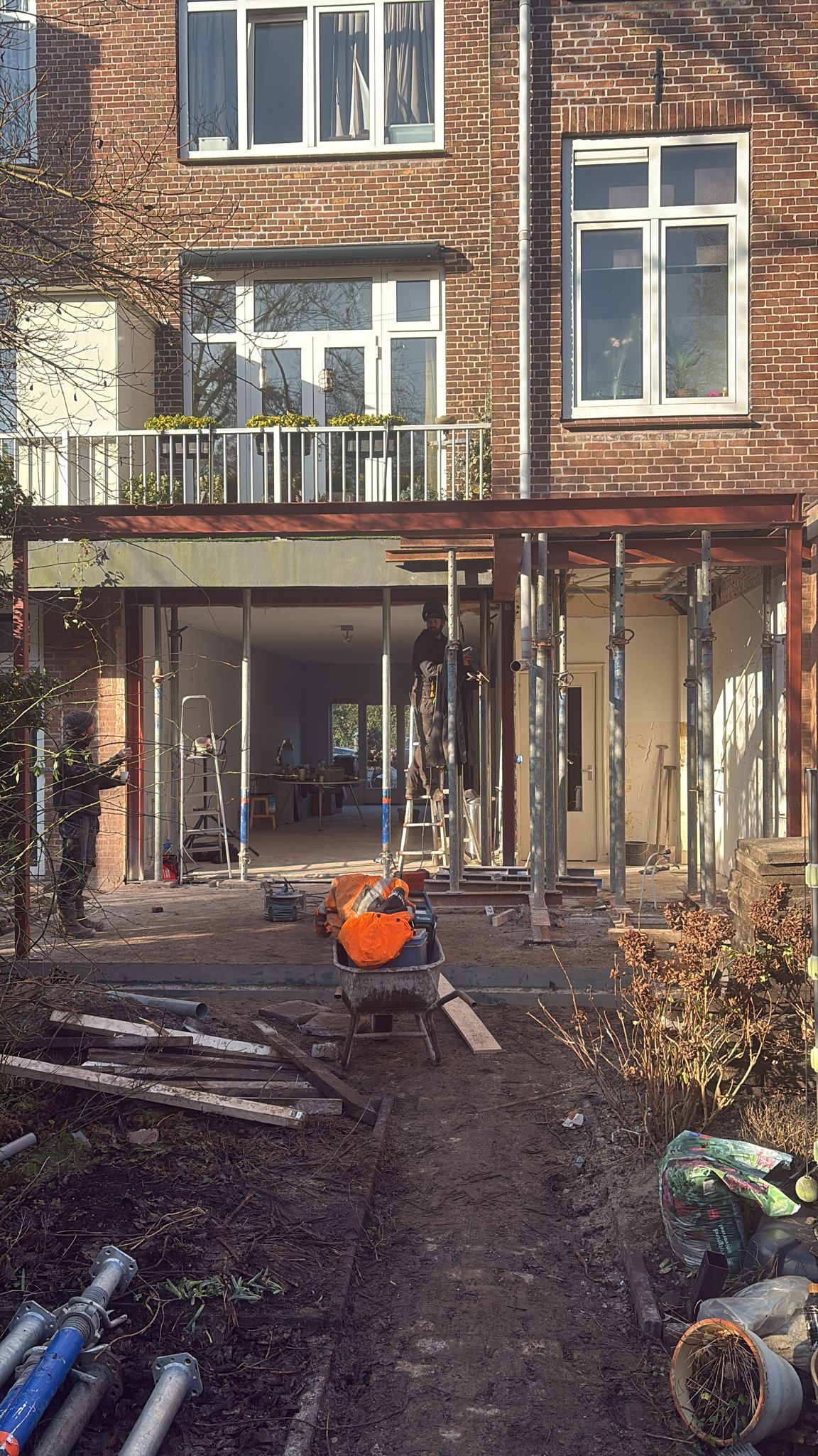 Uitbouw Amsterdam door een aannemer via Offra