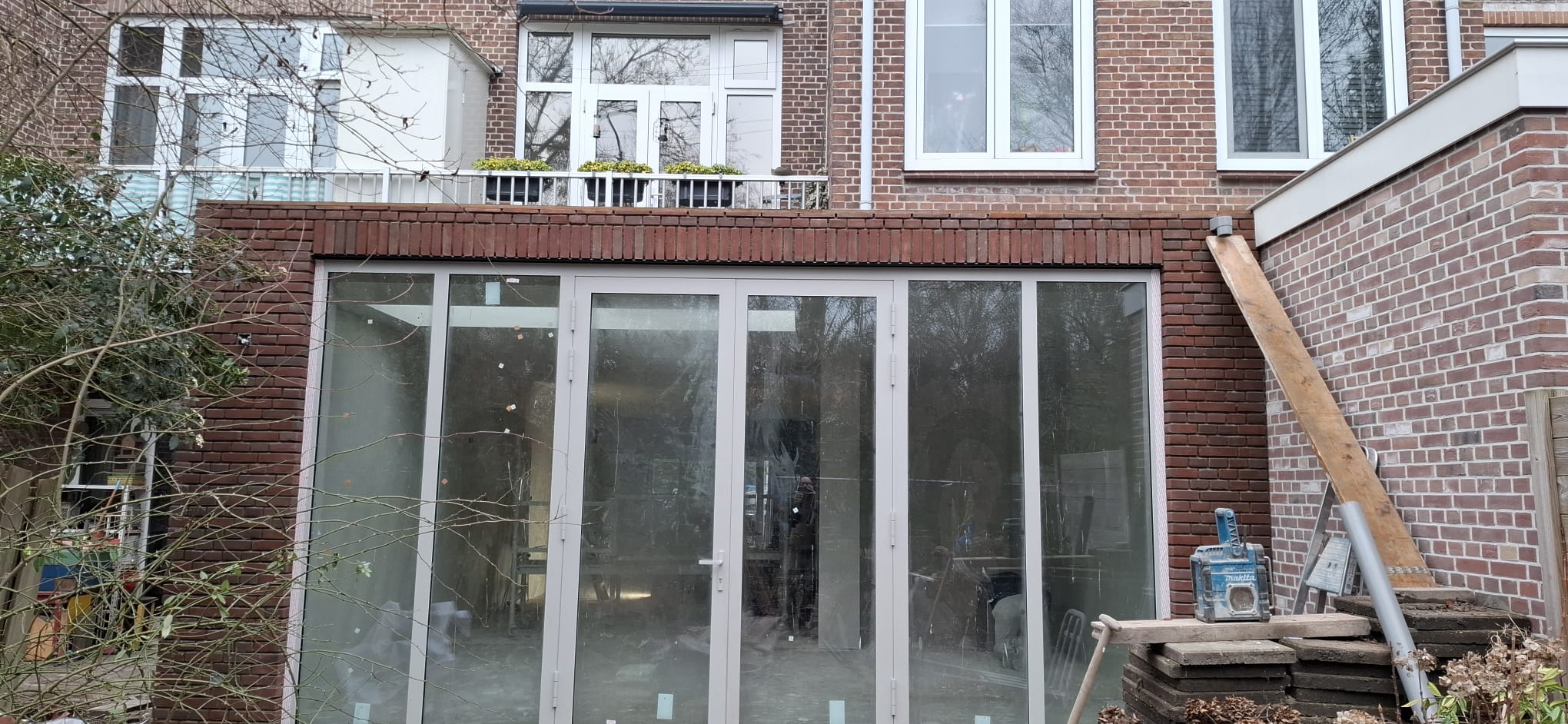 Uitbouw in Amsterdam bijna afgewerkt en opgeleverd